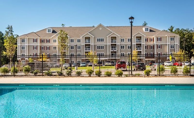 Aspen Regency apartments pool and outside view
